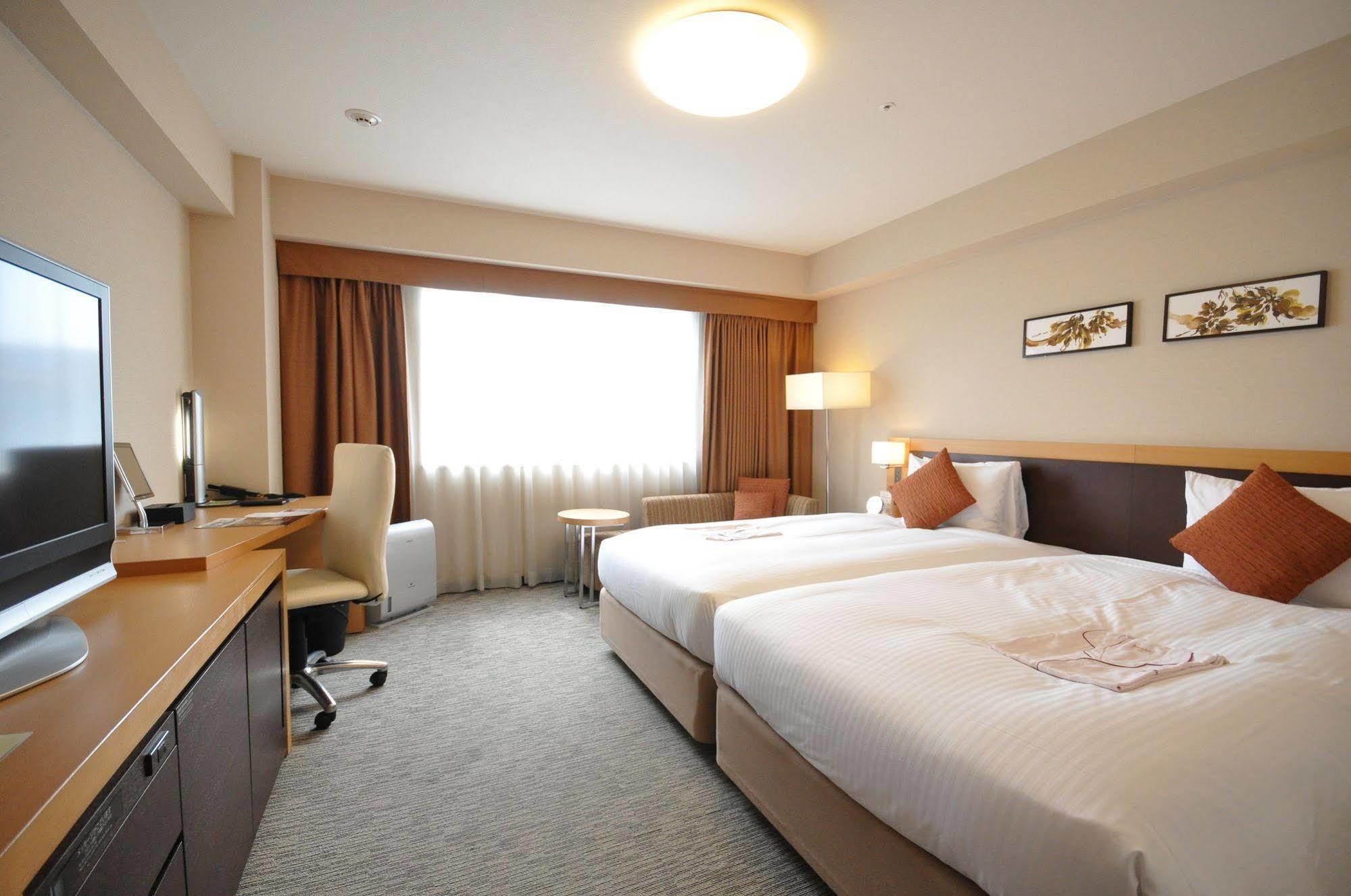 Richmond Hotel Kumamoto Shinshigai Buitenkant foto