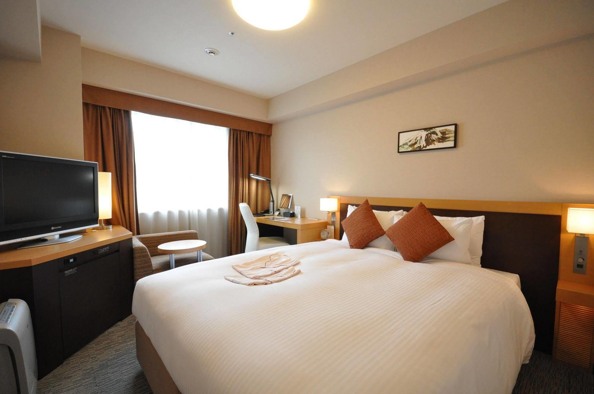 Richmond Hotel Kumamoto Shinshigai Buitenkant foto