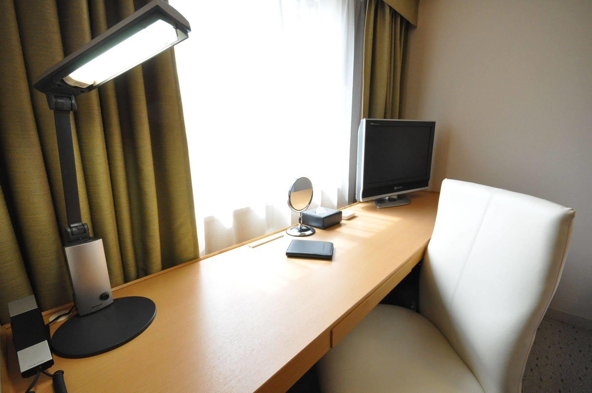 Richmond Hotel Kumamoto Shinshigai Buitenkant foto